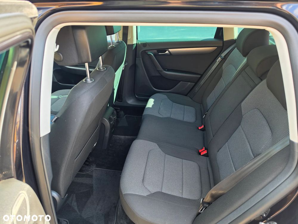 Volkswagen Passat 1.6 TDI BlueMotion Technology Highline - 16