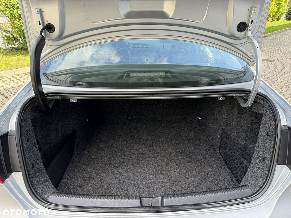 Volkswagen Jetta - 15