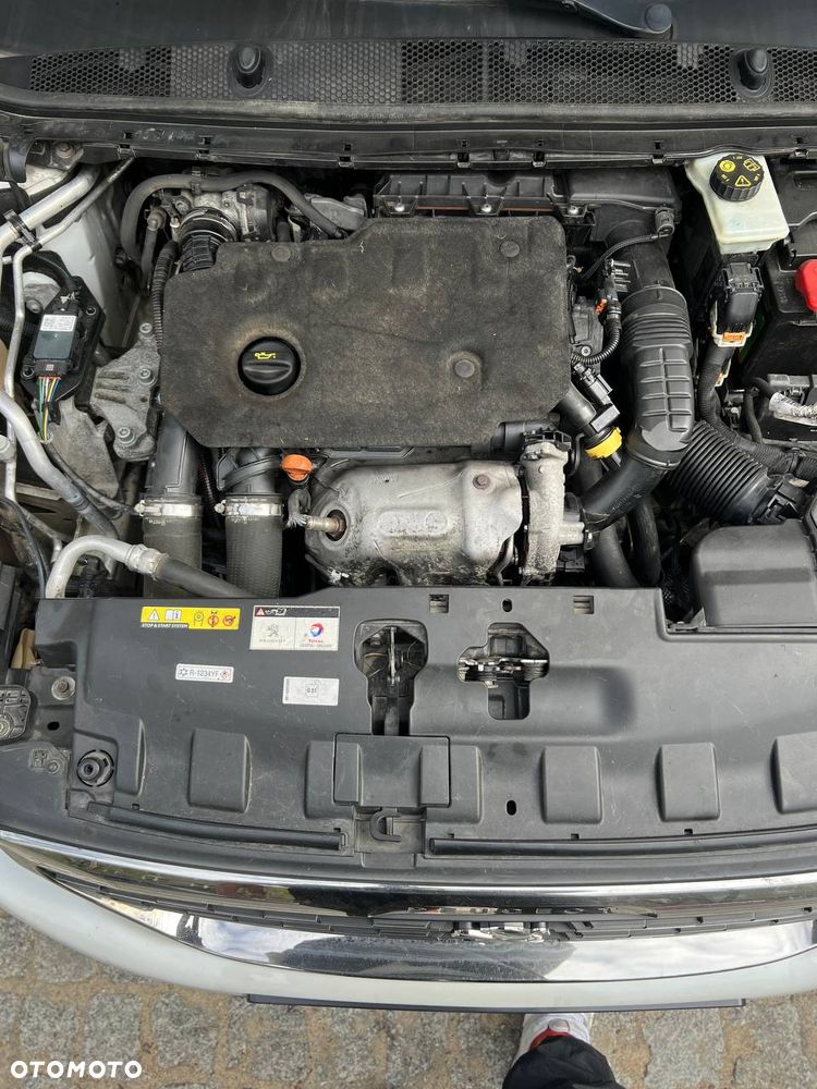 Peugeot 308 BlueHDi FAP 130 Stop & Start Allure Pack - 9