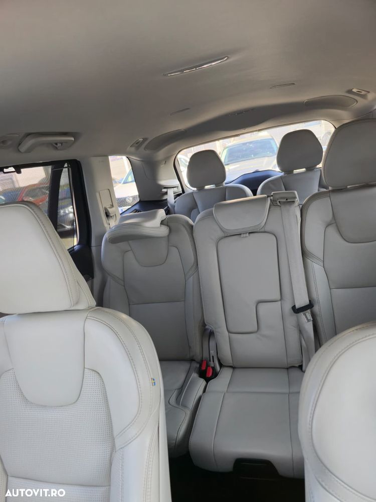 Volvo XC 90 - 25