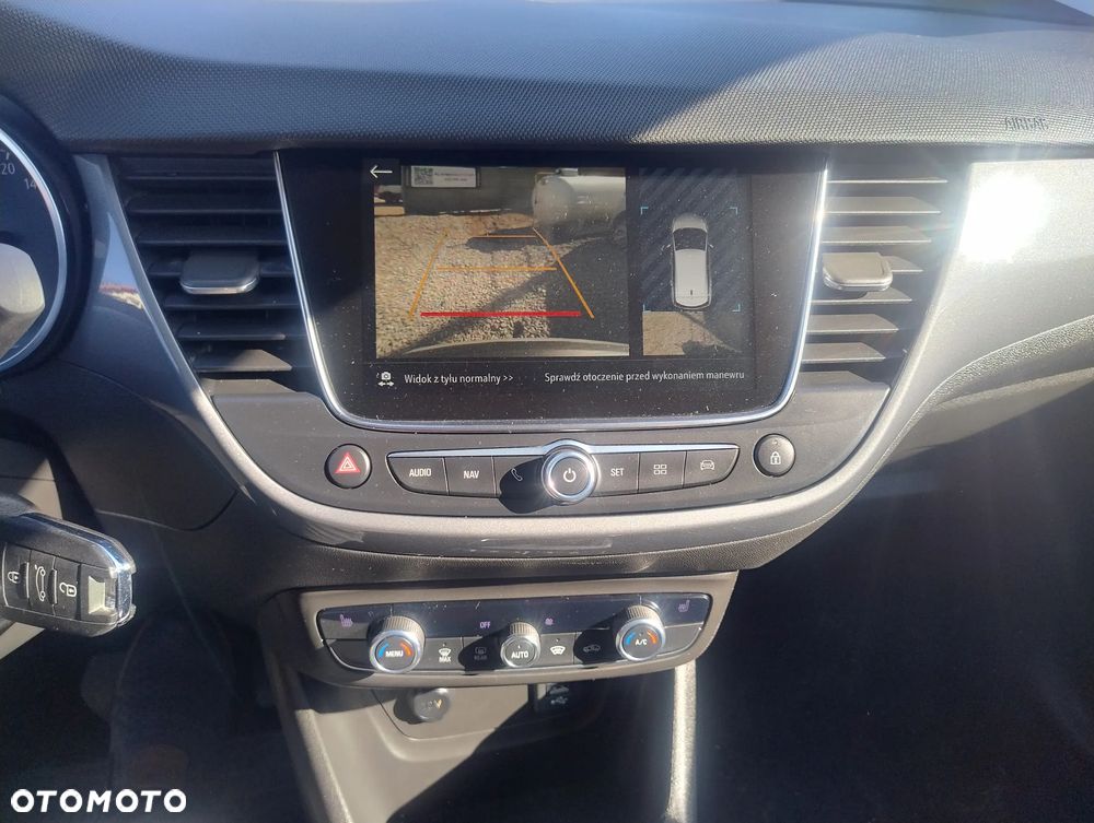 Opel Crossland X - 8