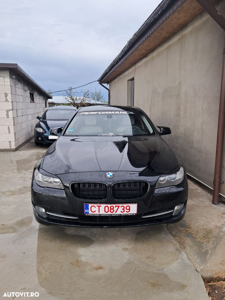 BMW Seria 5 520d Aut. Luxury Line - 1
