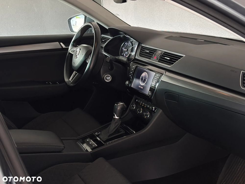 Skoda Superb 2.0 TDI Style DSG - 13