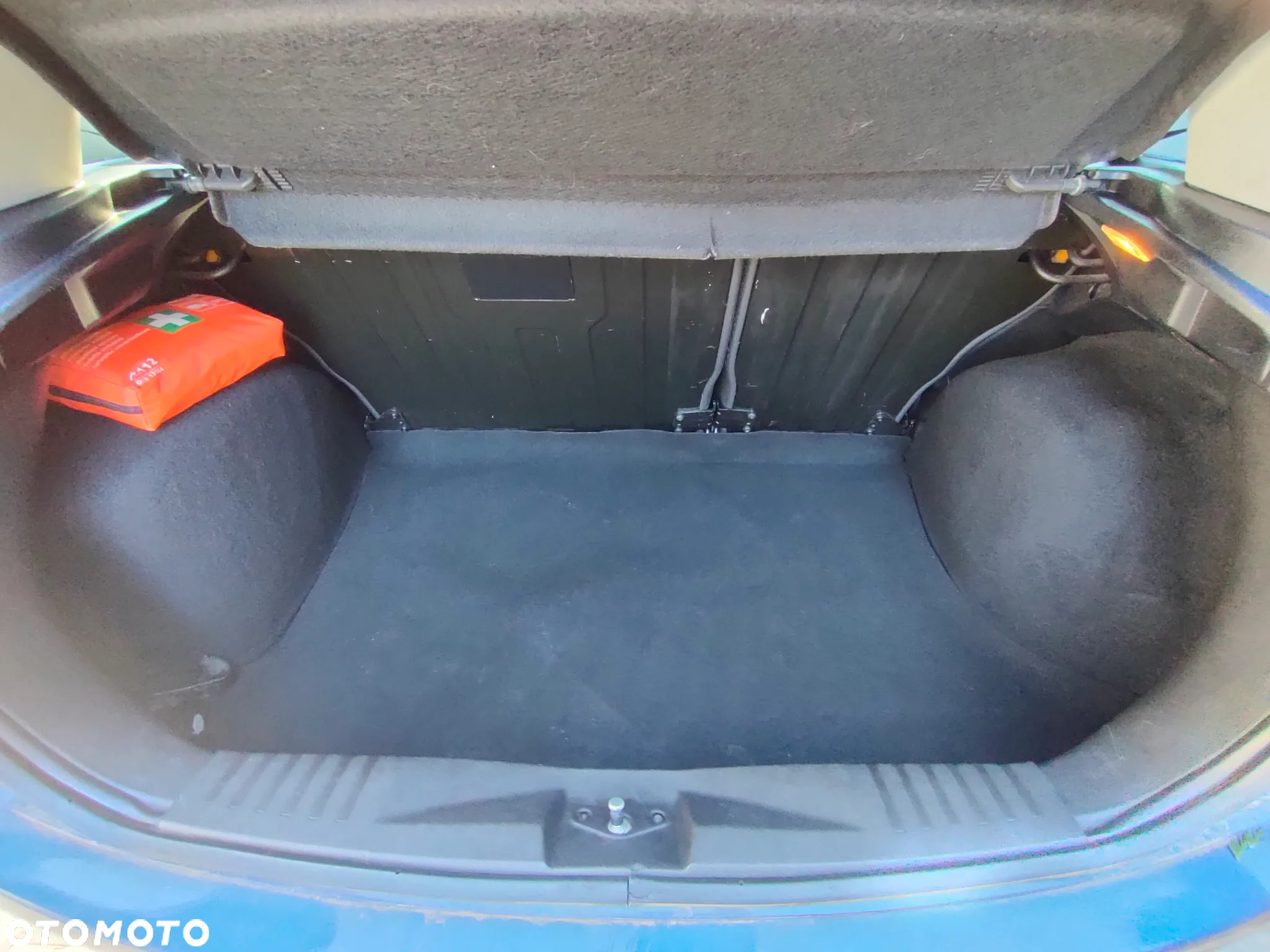 Ford Fiesta 1.4 Ambiente - 16