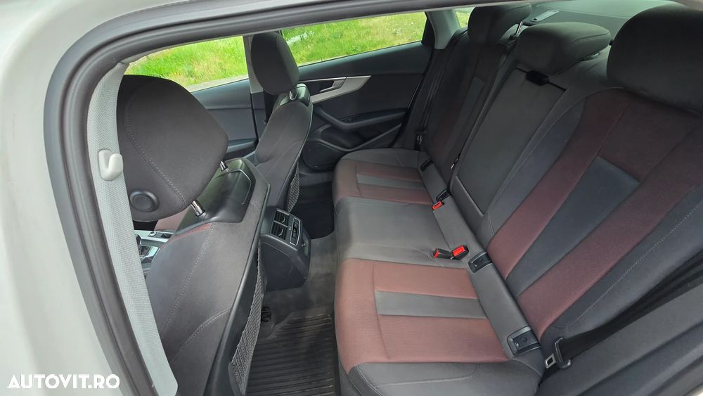 Audi A4 40 TFSI S tronic MHEV Advance - 16