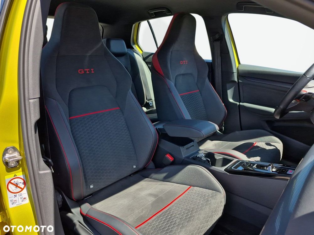 Volkswagen Golf - 15