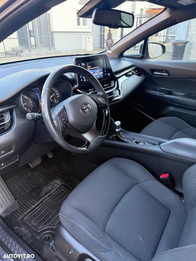 Toyota C-HR - 3