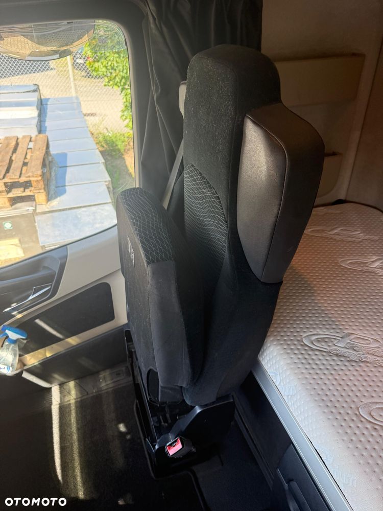 Mercedes-Benz 1845 GigSpace ! 447000km ! Opony 90%! Z Niemiec - 16