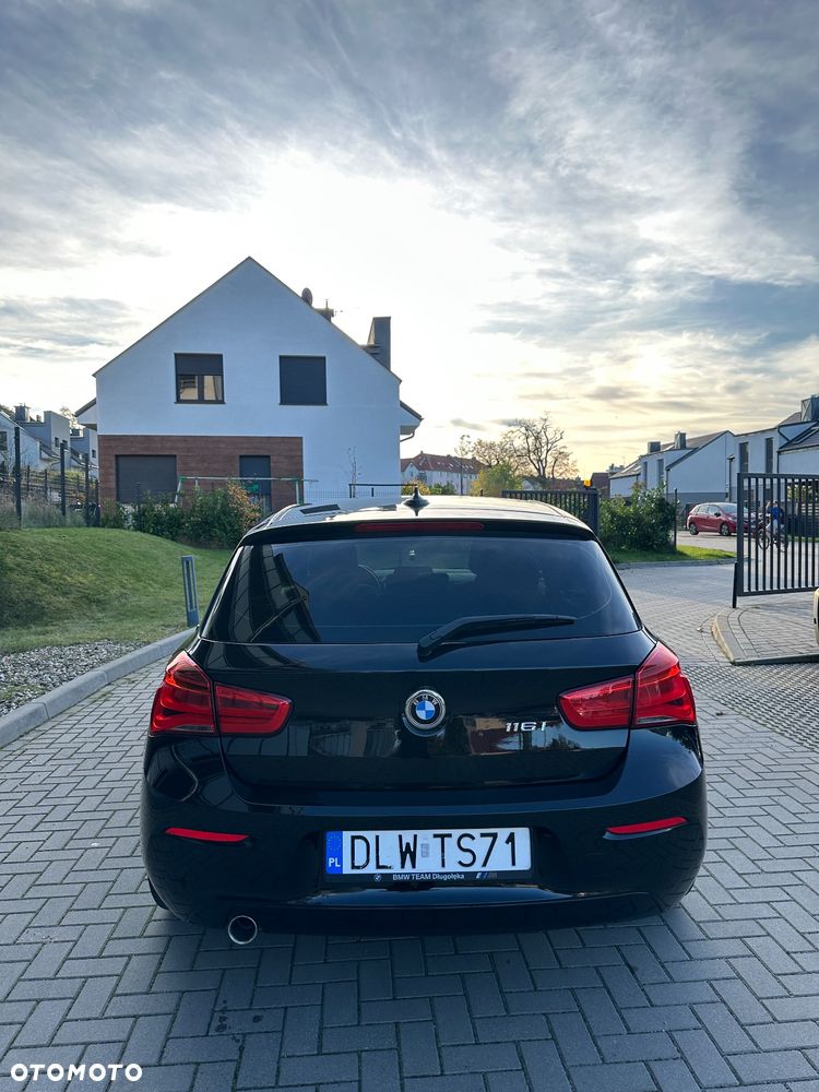 BMW Seria 1 116i - 6