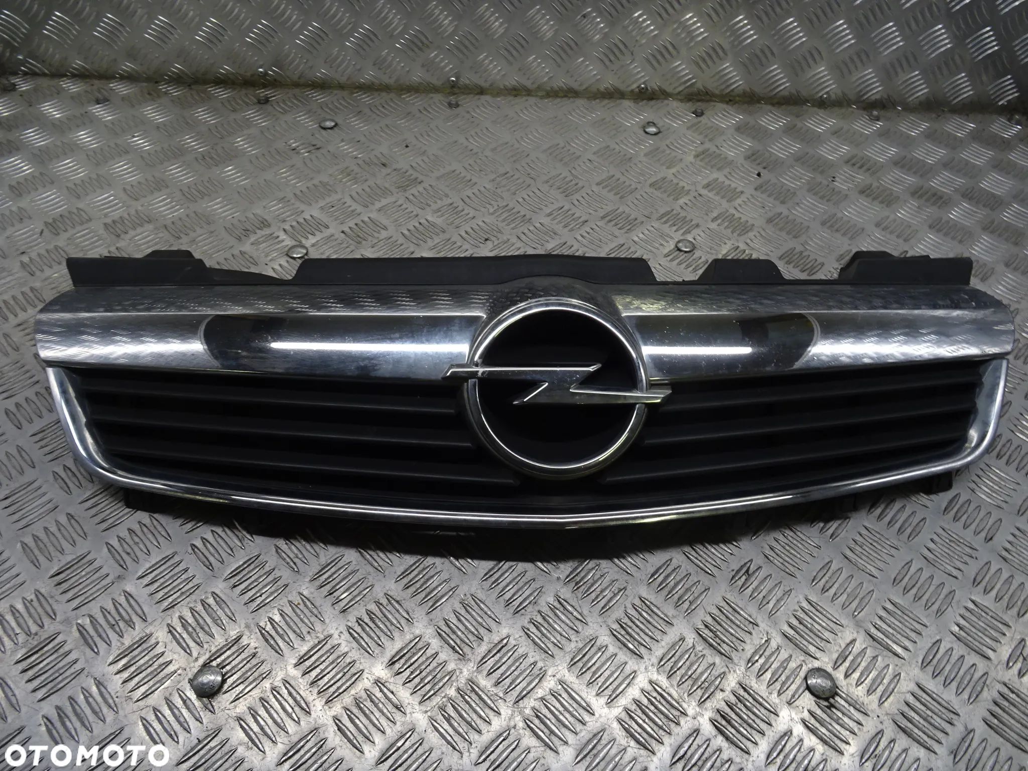 OPEL ZAFIRA B 1.9 CDTI 120KM ATRAPA GRILL 13136136 - 1