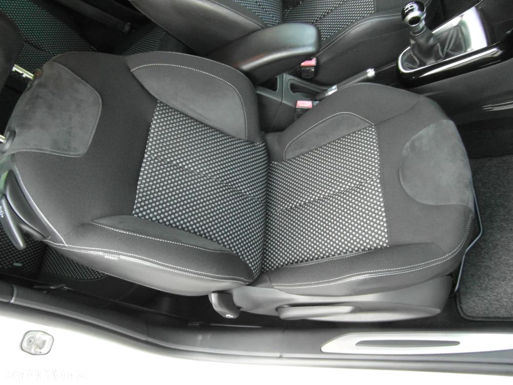 Citroën DS3 VTi 120 SoChic - 19