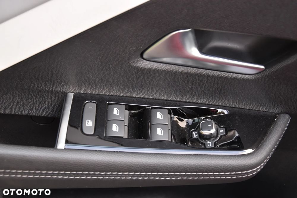 Opel Astra 1.6 T Plug-in Hybrid Elegance - 27