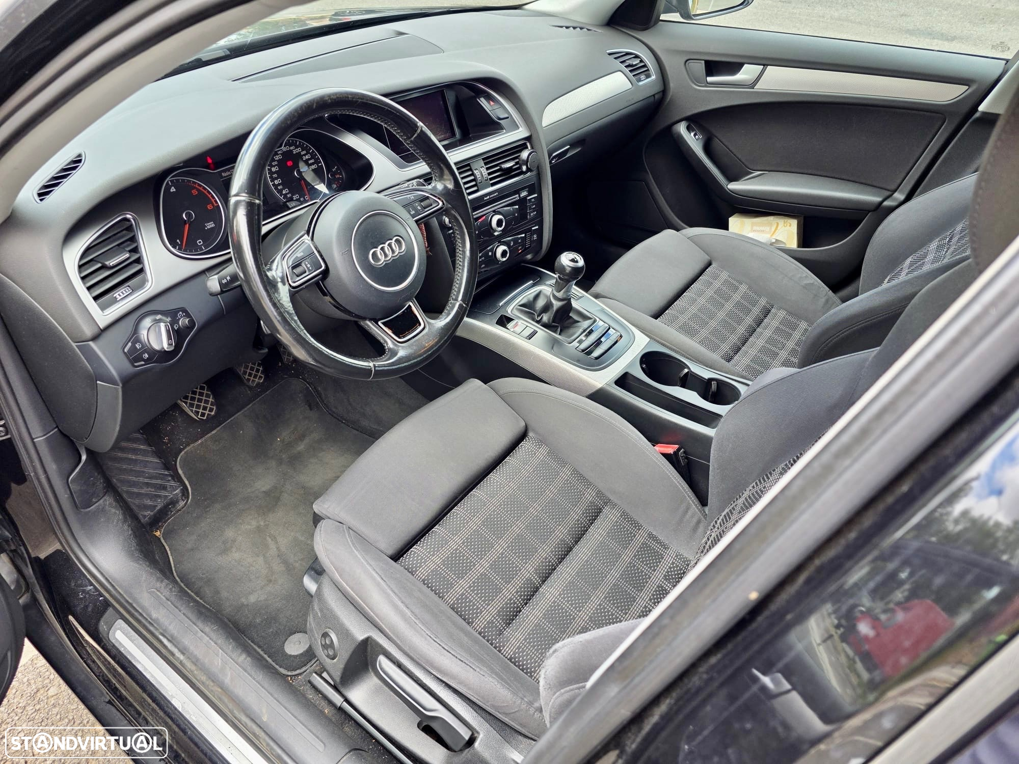 Audi A4 Avant 2.0 TDI Business Line Sport - 9