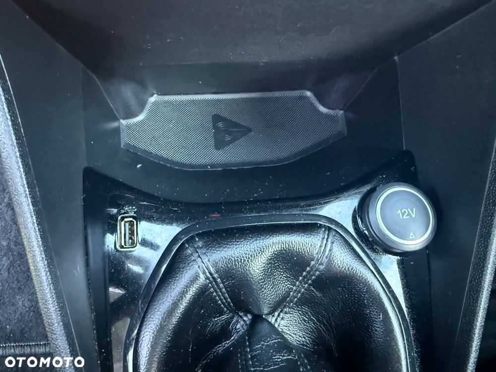 Ford Fiesta 1.1 S&S COOL&CONNECT - 17