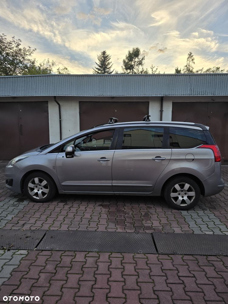 Peugeot 5008 - 5