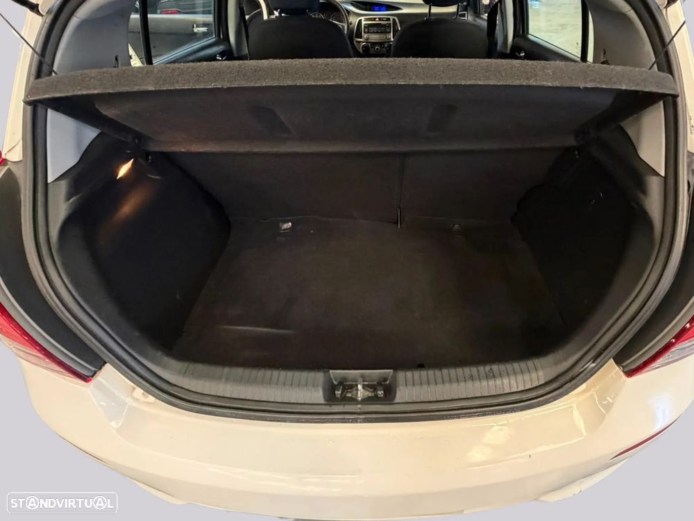 Hyundai i20 - 27