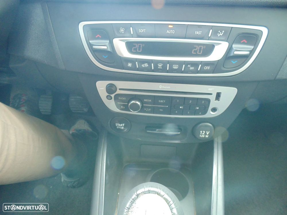 Renault Mégane Sport Tourer 1.5 dCi Luxe SS - 21