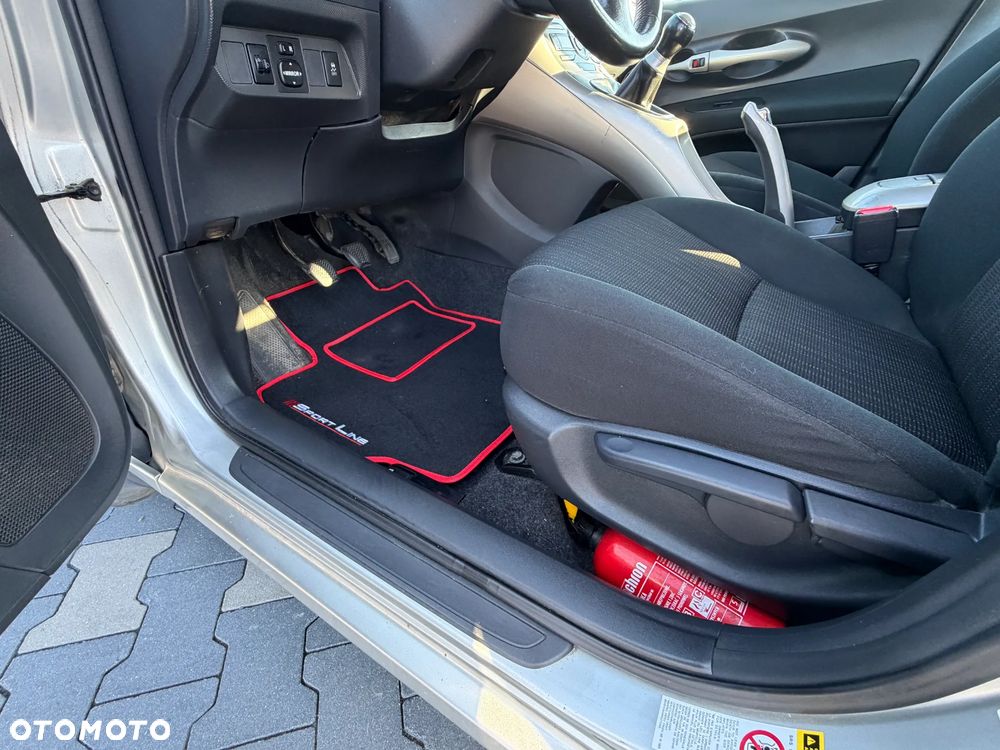 Toyota Auris 1.6 VVT-i Executive - 16