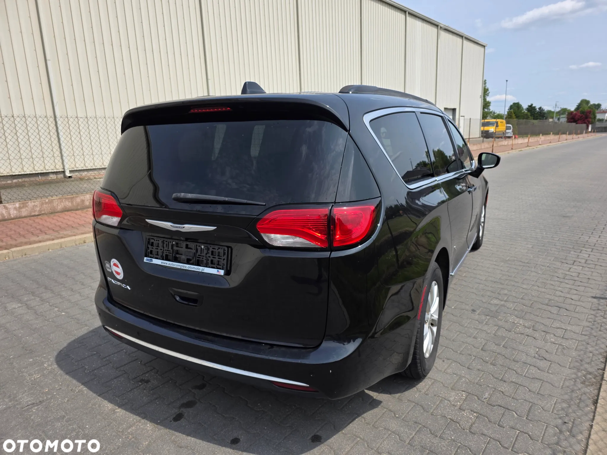 Chrysler Pacifica - 7