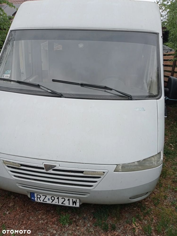 Mercedes-Benz Kamper - 1
