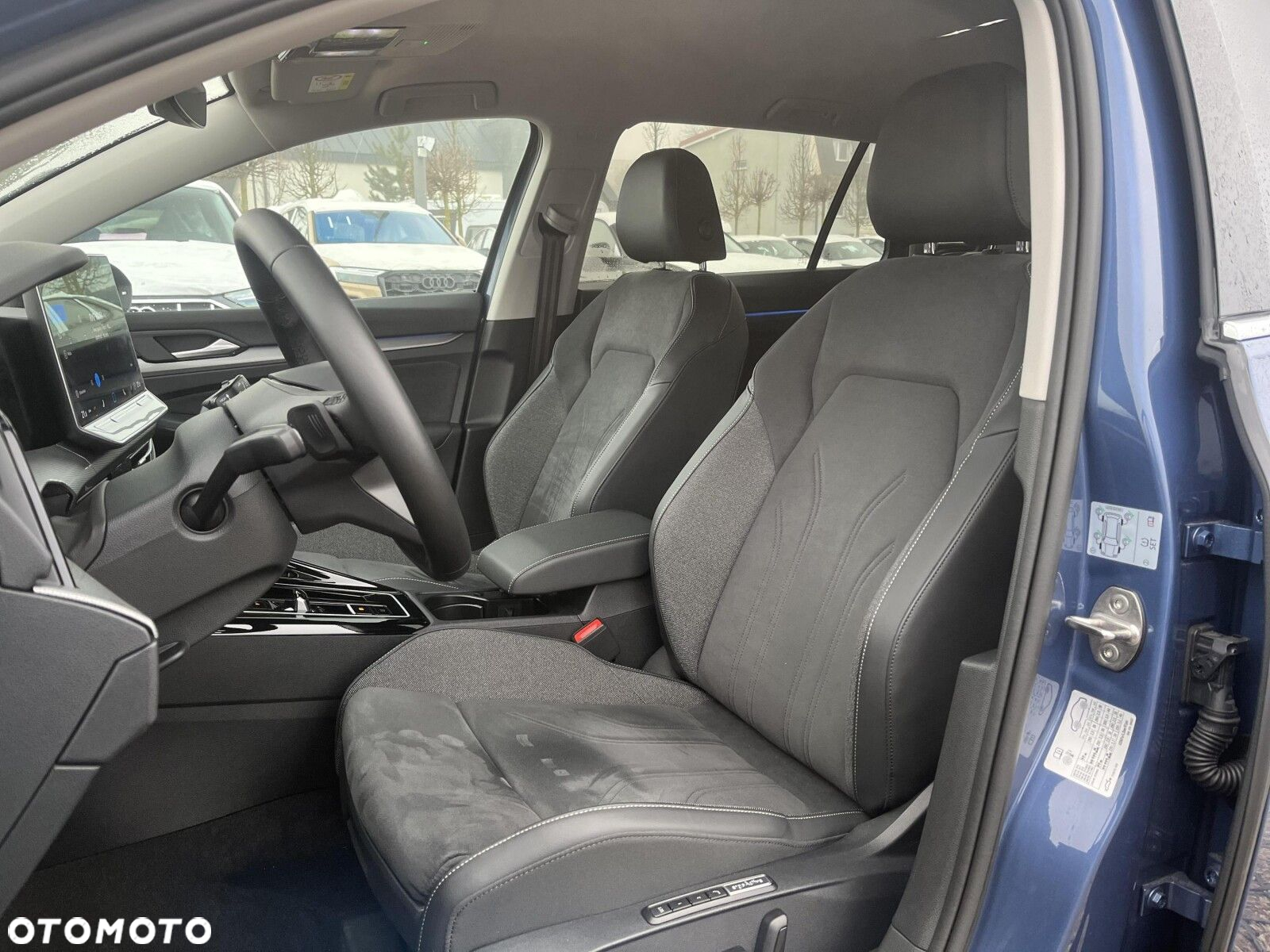 Volkswagen Golf - 11