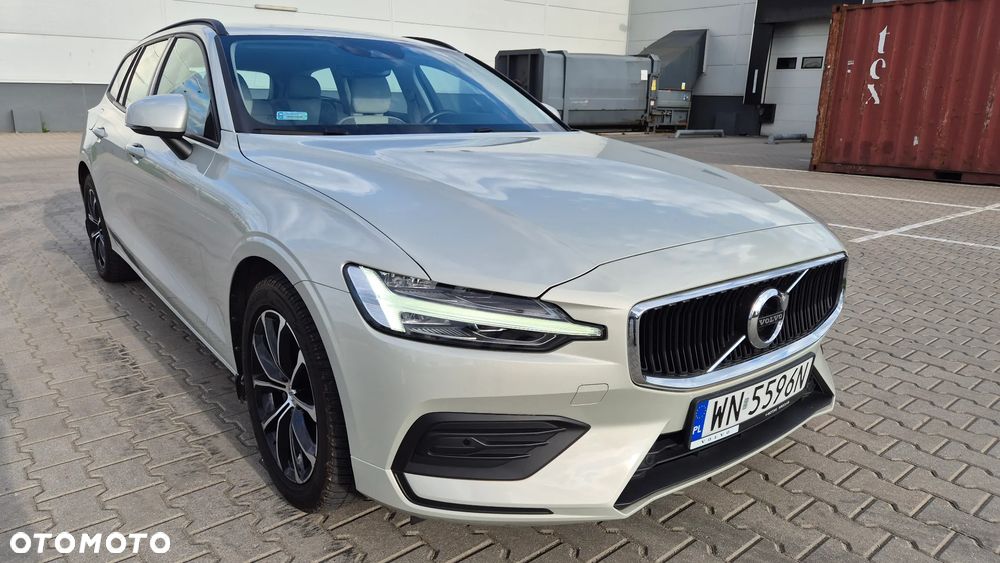 Volvo V60 B4 D Momentum Pro - 4
