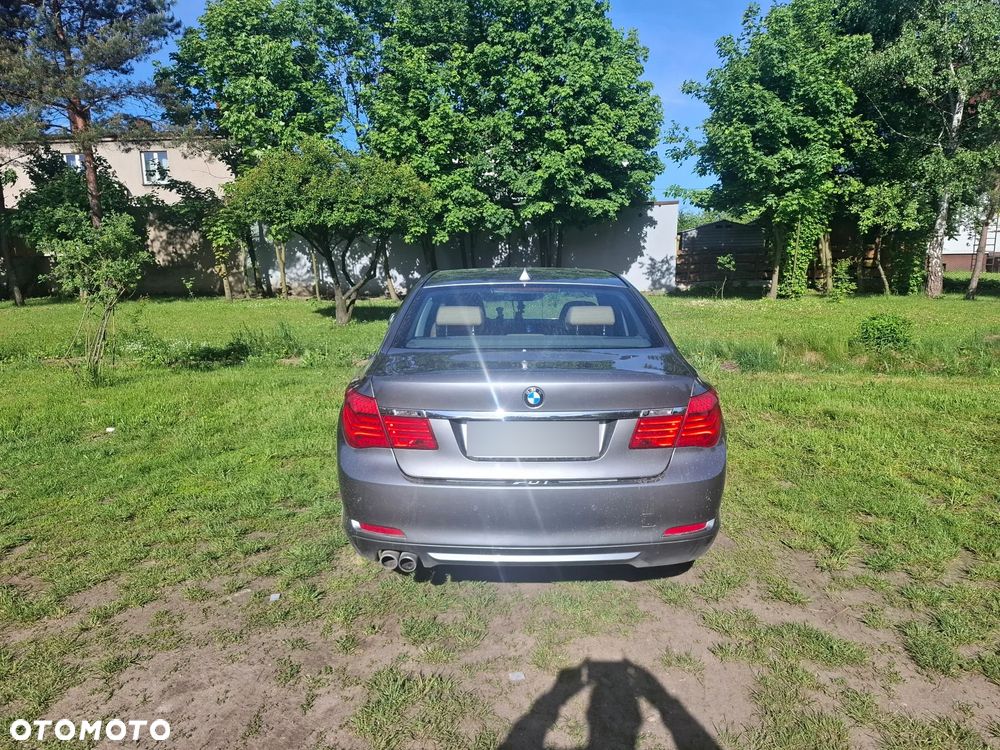 BMW Seria 7 730d Blue Performance - 2