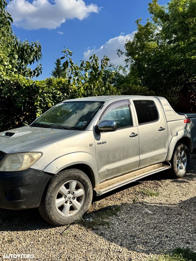 Toyota Hilux - 3