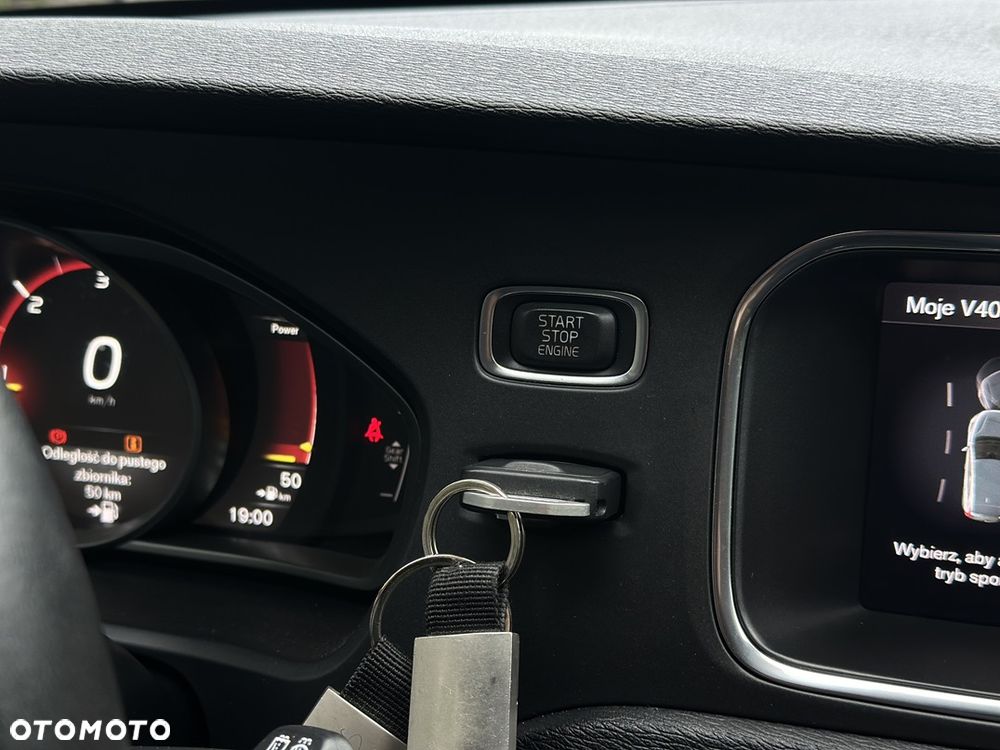 Volvo V40 D2 Momentum - 32
