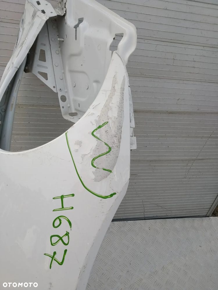 H687 PRAWY BŁOTNIK PORSCHE 991 - 2