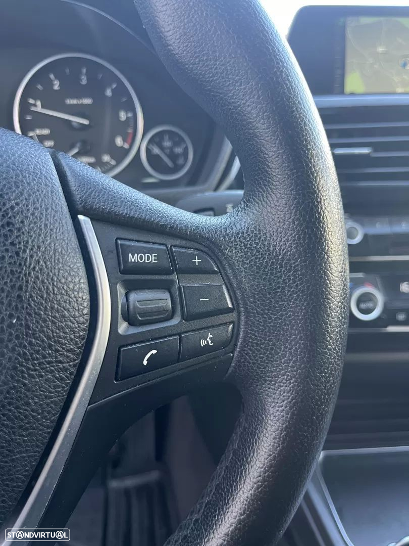 BMW 318 d Touring Aut. Sport Line - 34