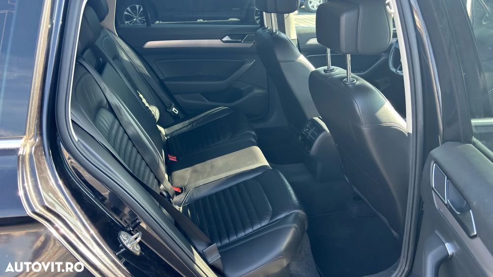 Volkswagen Passat 2.0 TDI DSG Comfortline - 12