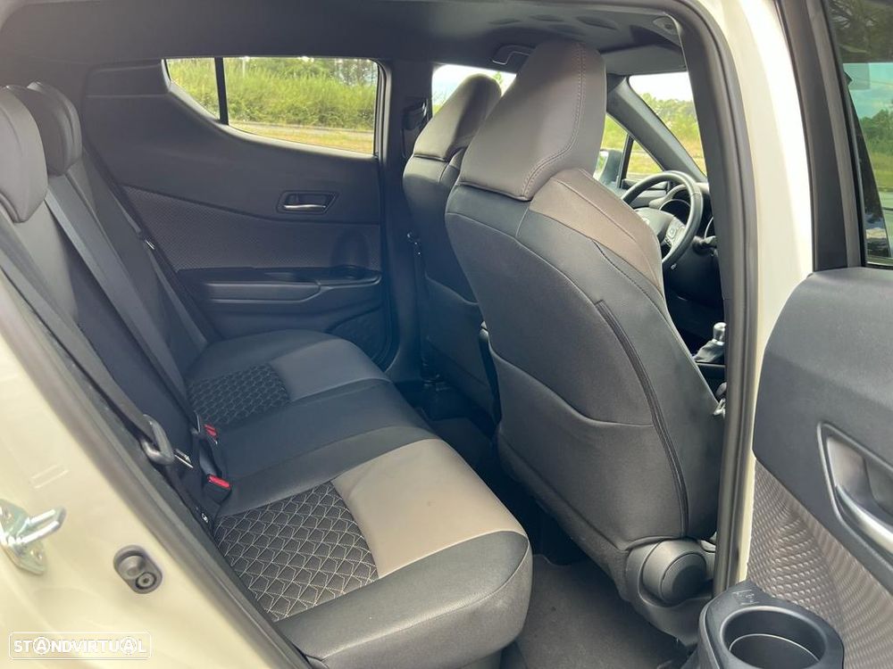 Toyota C-HR 1.8 Hybrid Exclusive - 13