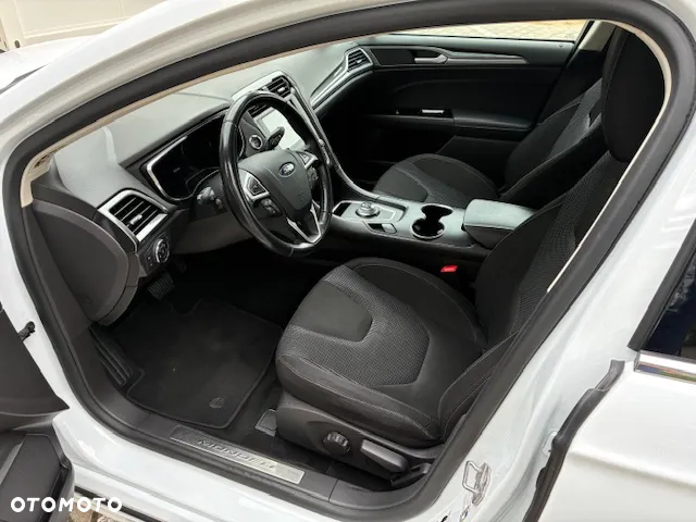 Ford Mondeo 2.0 EcoBlue Titanium - 21