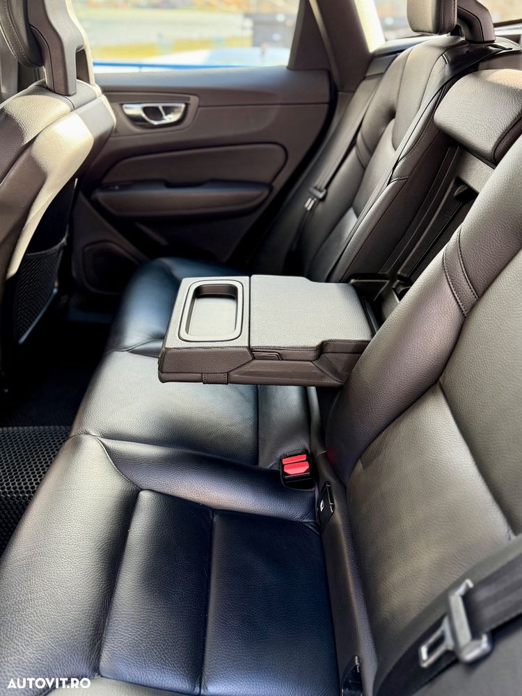 Volvo XC 60 D5 AWD Geartronic Inscription - 22