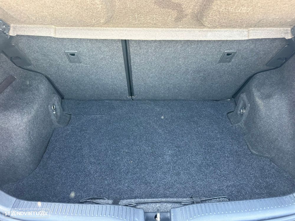Toyota Auris 1.4 D-4D AC - 11