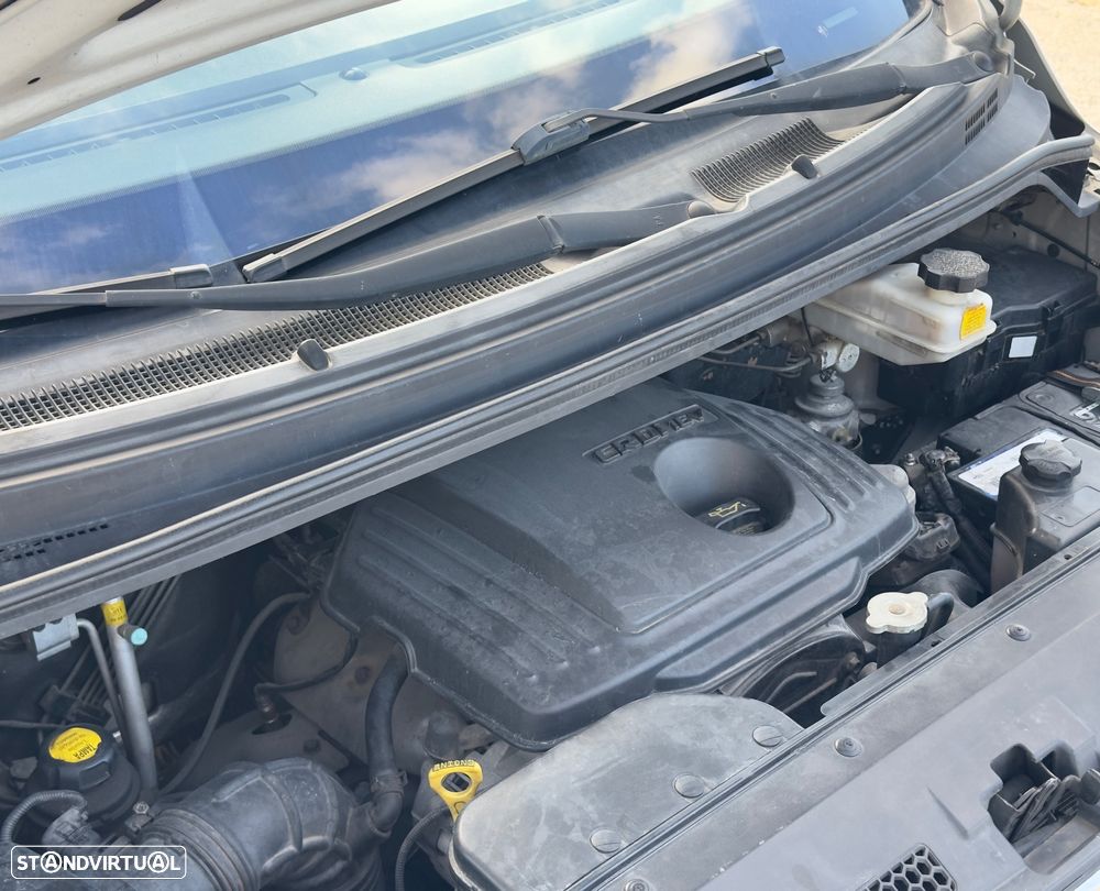 Hyundai Starex 6 lugares - 12