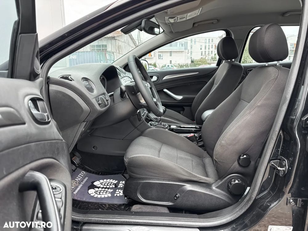 Ford Mondeo - 8