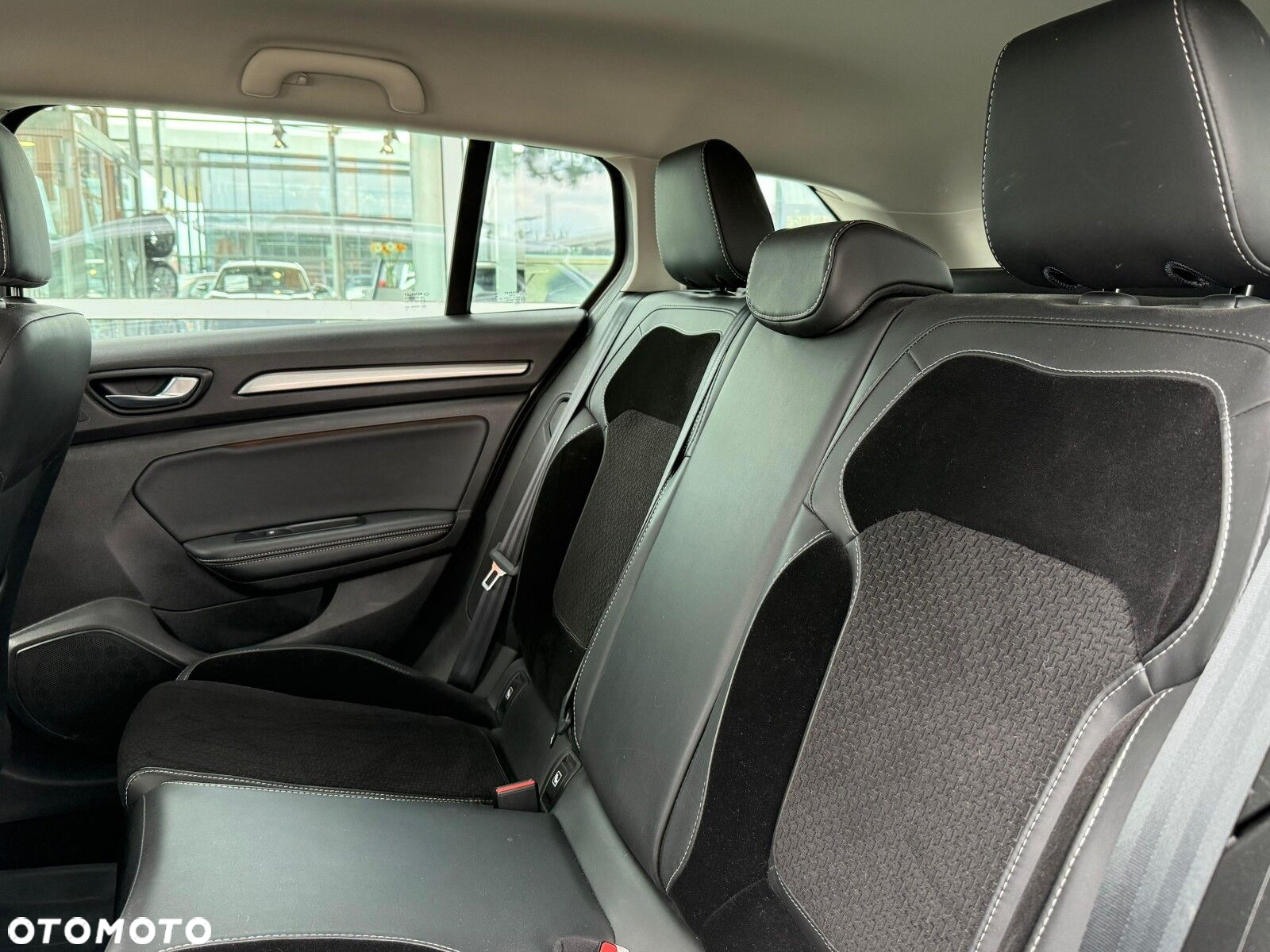 Renault Megane 1.5 Blue dCi Intens - 12