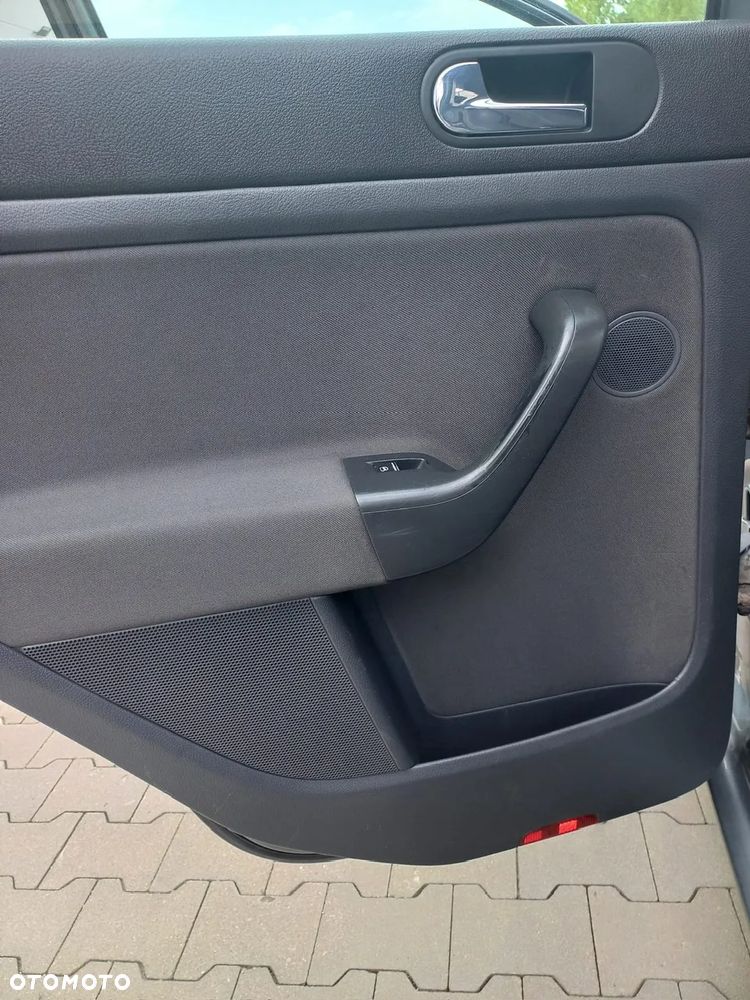 Volkswagen Golf Plus - 29