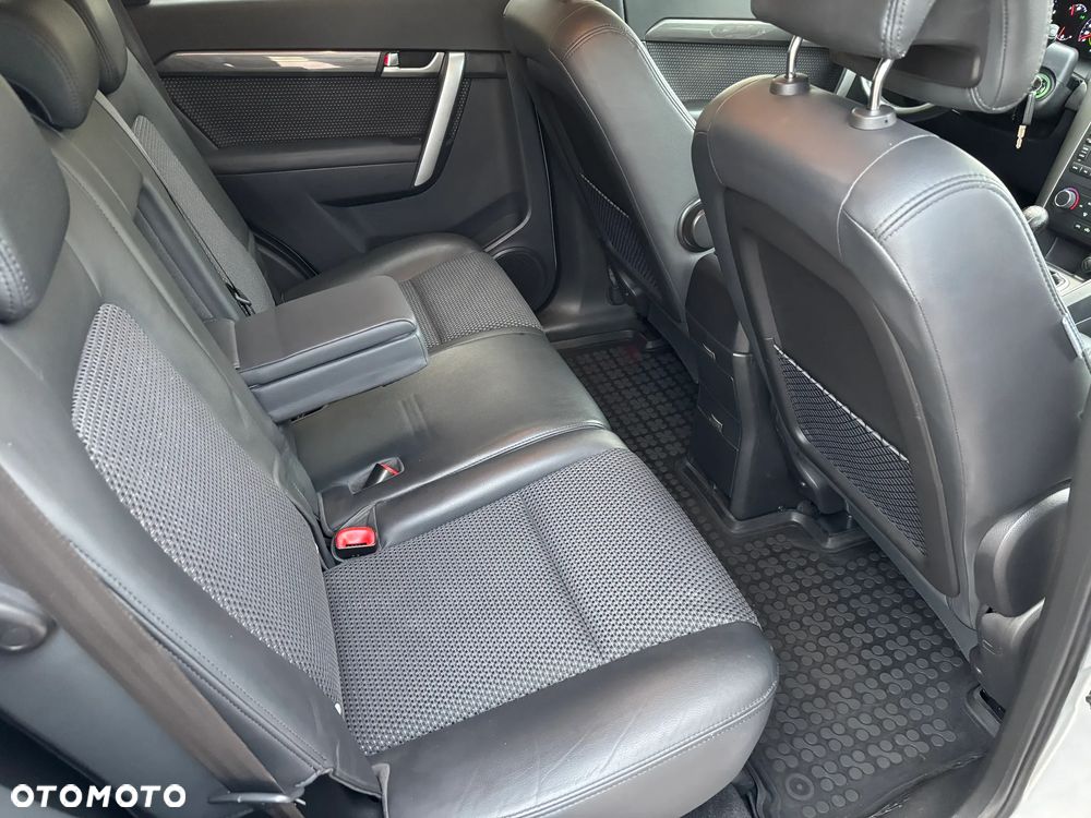 Chevrolet Captiva 2.4 2WD 7 Sitzer LS Family Edition - 25