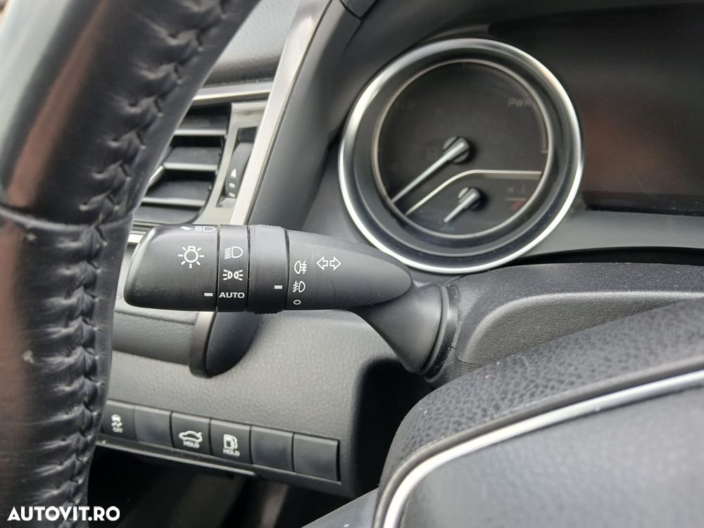 Toyota Camry 2.5 Business - 11