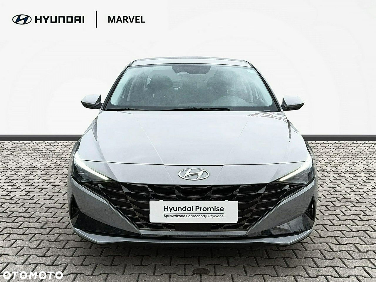 Hyundai Elantra - 2