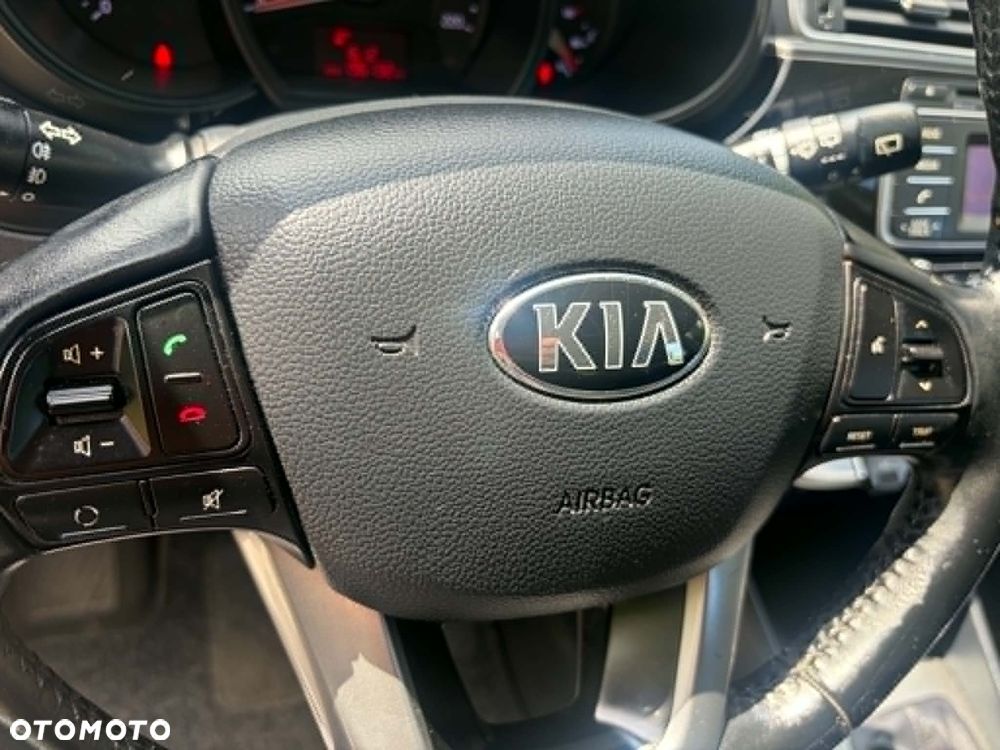 Kia Rio 1.2 L - 16
