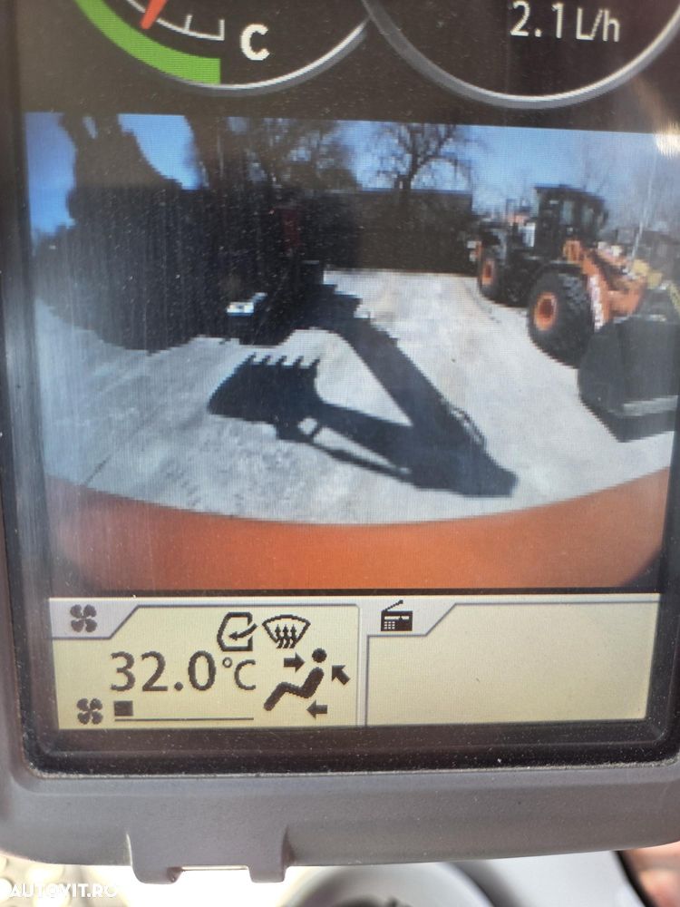 Hitachi 32t, cupa 1,8mc NOUA, 2019, 7.237h, consum mediu 18,6litri/ora, Isuzu 265CP, 3 pompe hidr HITACHI, produs in JAPONIA, lant 80% bun doar 991h deplasare, reviziile facute, inst picon si rotire, antifurt, Ad sapare 8m, AC, leasing 3 ani-PROMOTIE 96.900 - 33