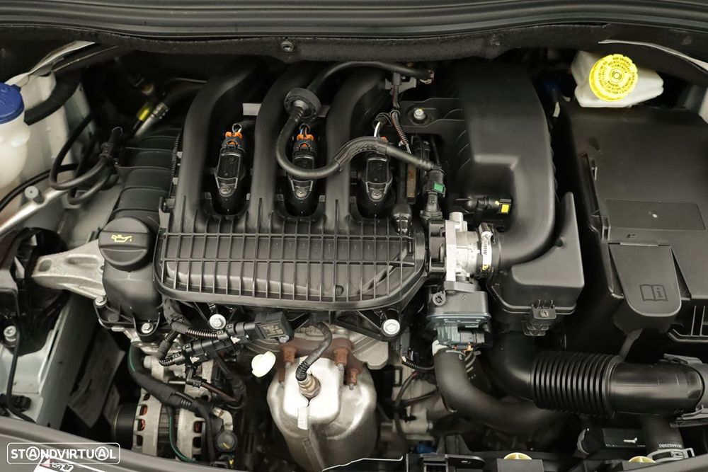 Peugeot 2008 1.2 PureTech Allure - 23