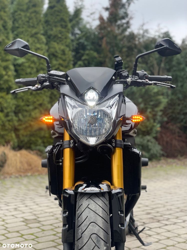Yamaha FZ8 - 4