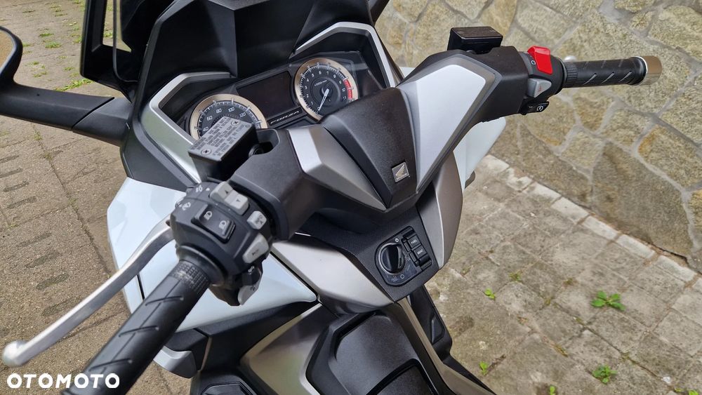 Honda NSS - 12