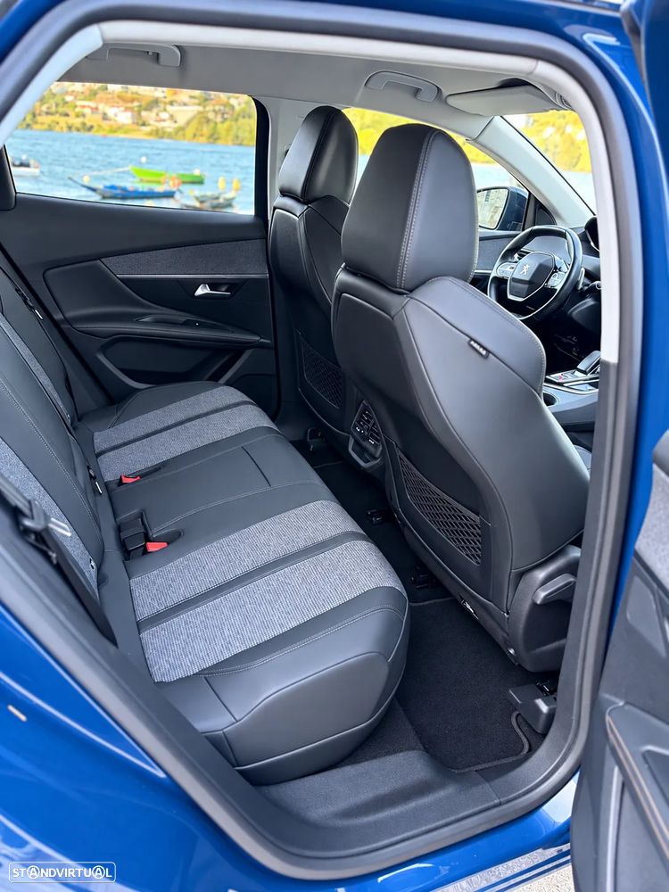 Peugeot 3008 1.6 Hybrid Allure Pack e-EAT8 - 8