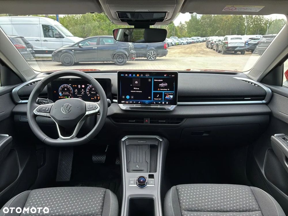 Volkswagen T-Roc - 13